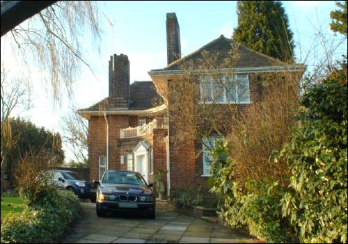 16 Bishops Avenue a